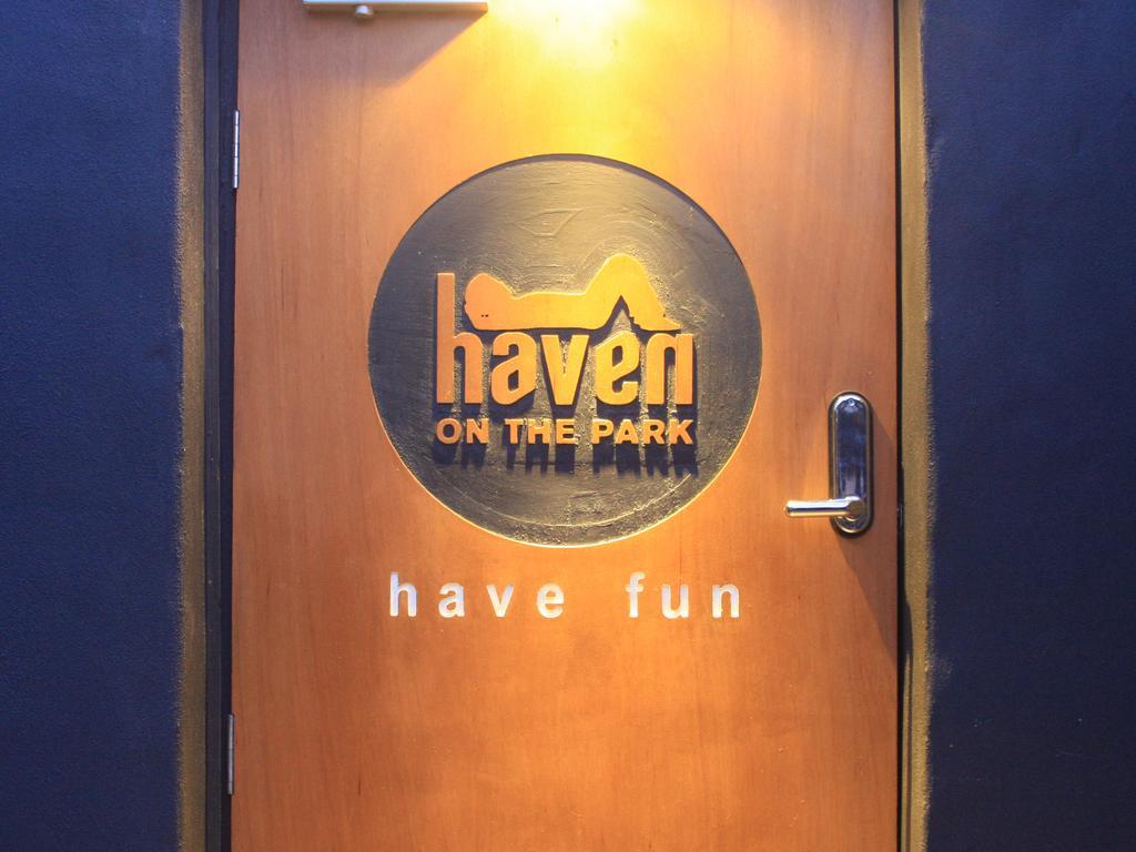 Hotel Haven On The Park à Perth Extérieur photo