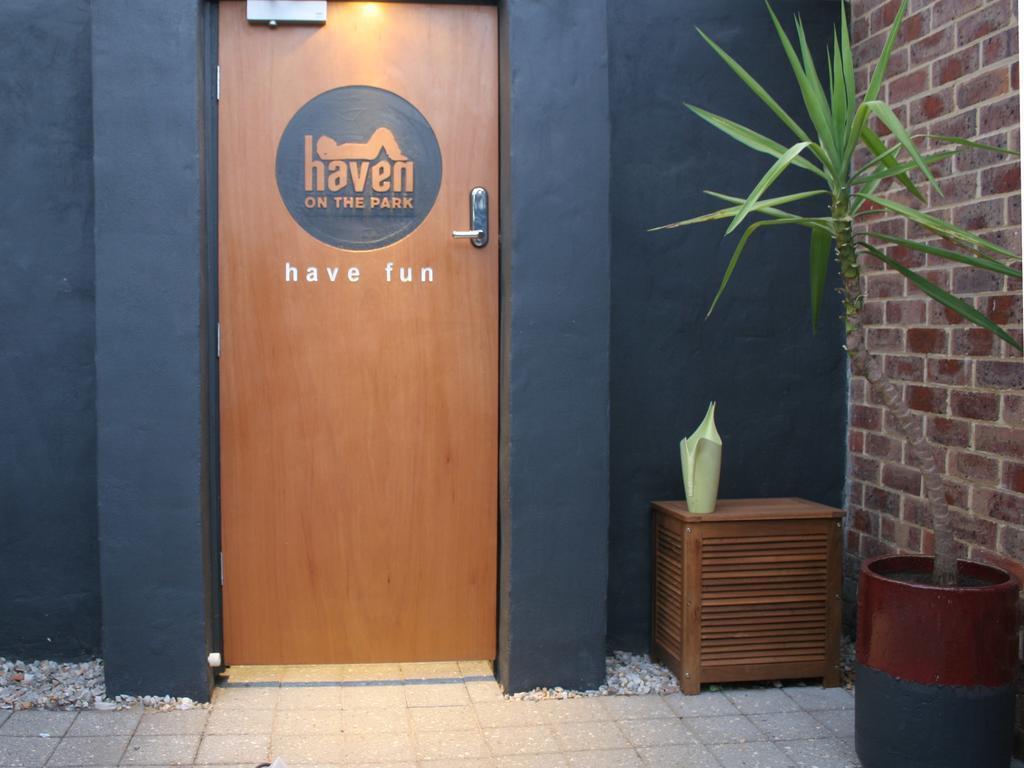 Hotel Haven On The Park à Perth Extérieur photo