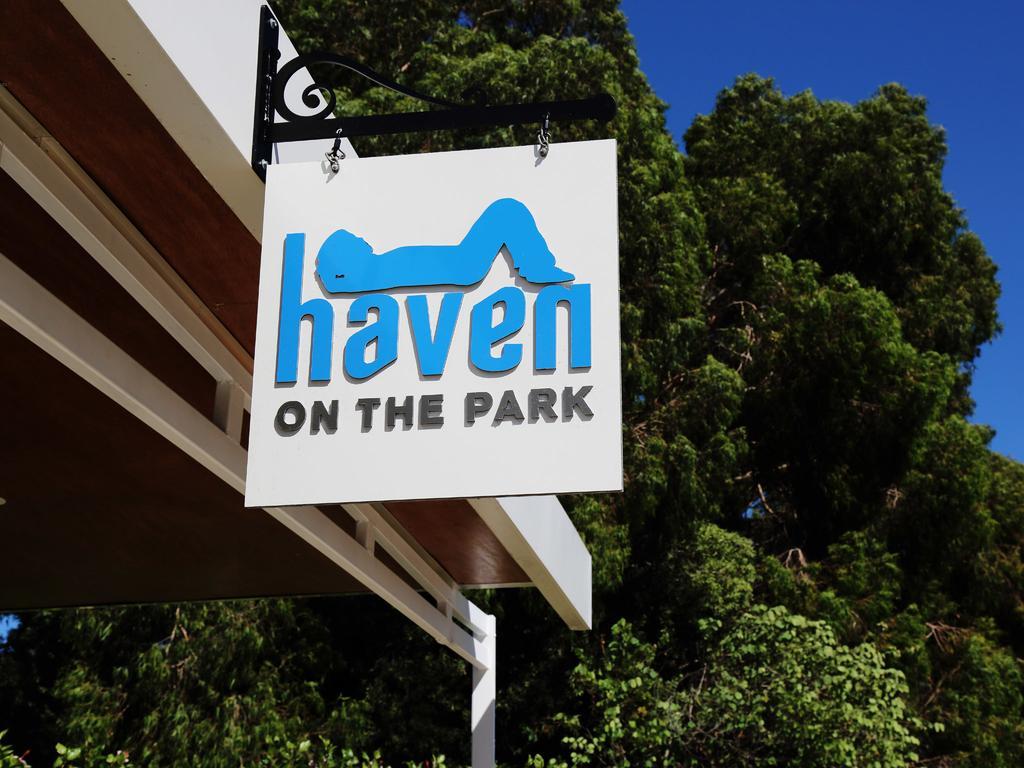 Hotel Haven On The Park à Perth Extérieur photo