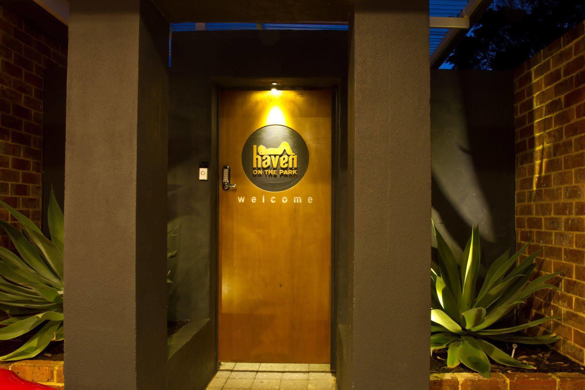 Hotel Haven On The Park à Perth Extérieur photo
